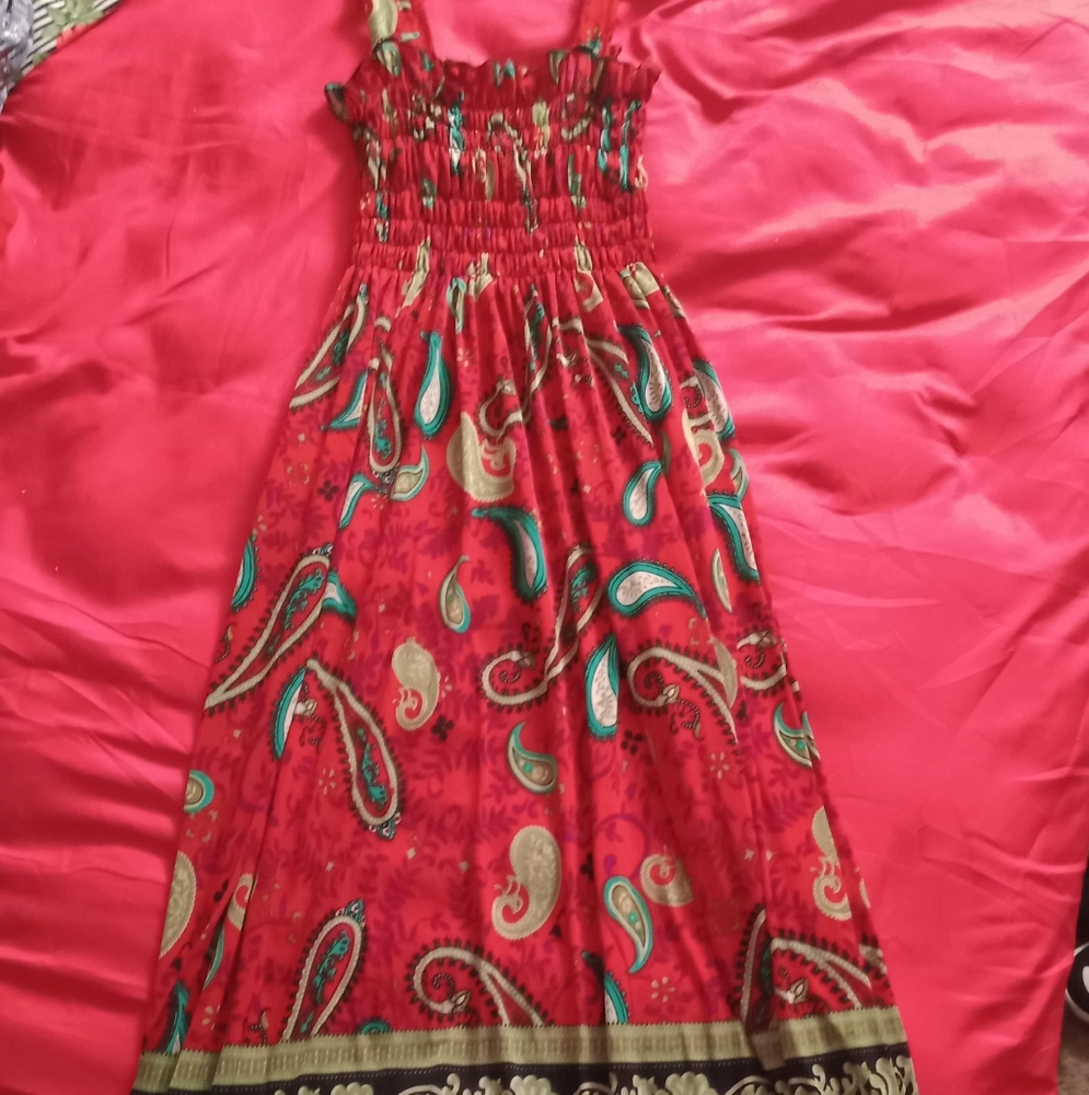 Very cute dress size medium